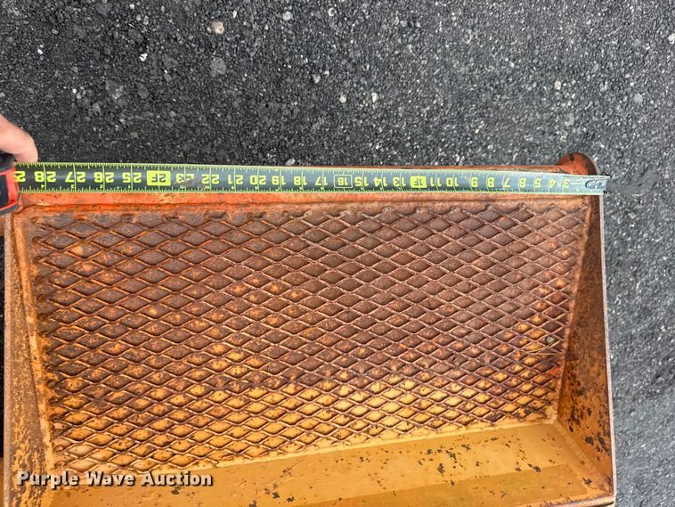 image for item EG8841 2007 Peterbilt 357 tank truck