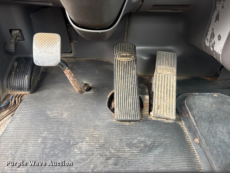 image for item EG8841 2007 Peterbilt 357 tank truck