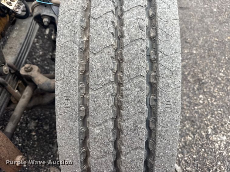 image for item EG8841 2007 Peterbilt 357 tank truck