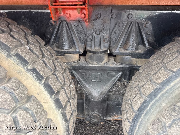 image for item EG8841 2007 Peterbilt 357 tank truck