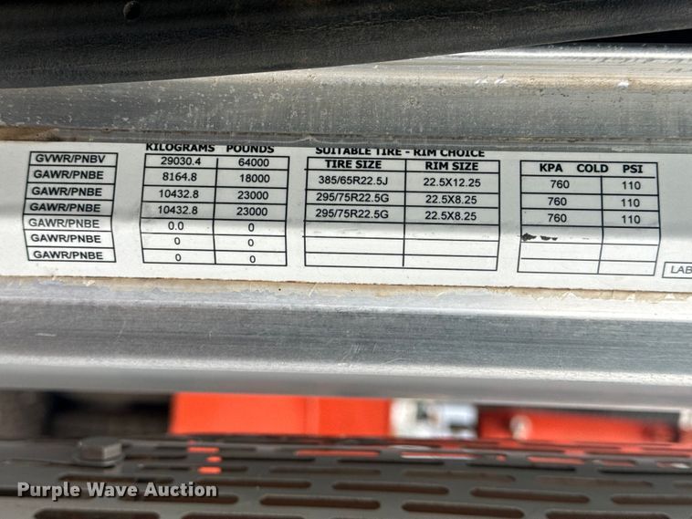 image for item EG8841 2007 Peterbilt 357 tank truck