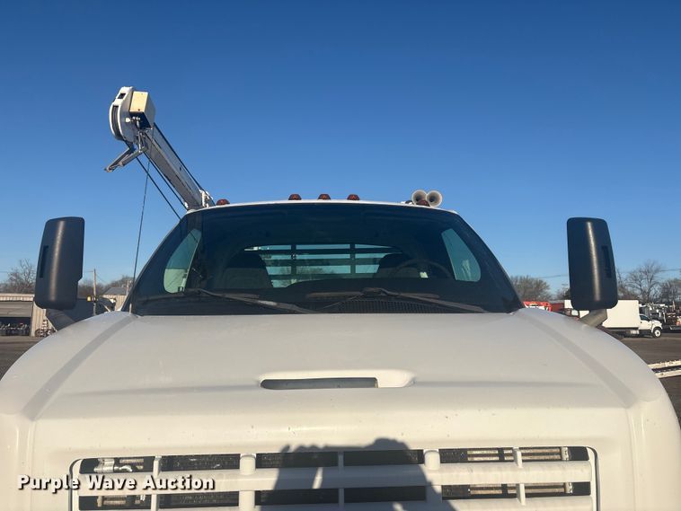 image for item EG8853 2007 Chevrolet C7500 utility / service truck