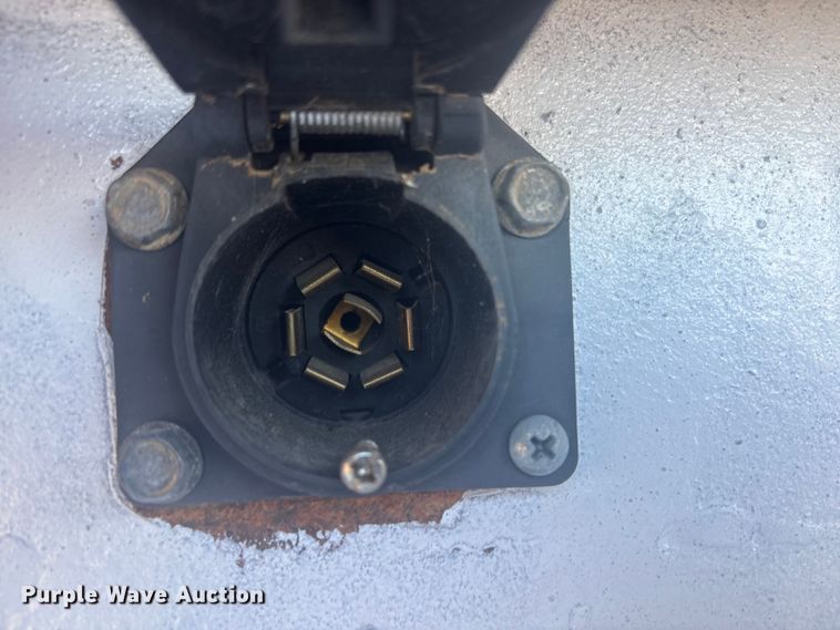 image for item EG8853 2007 Chevrolet C7500 utility / service truck