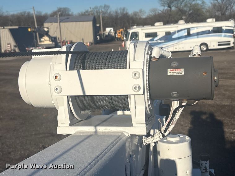 image for item EG8853 2007 Chevrolet C7500 utility / service truck