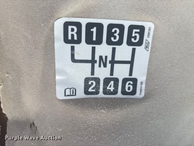 image for item EG8853 2007 Chevrolet C7500 utility / service truck