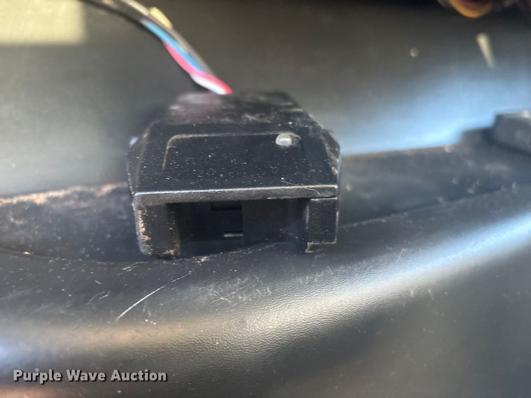 image for item EG8853 2007 Chevrolet C7500 utility / service truck