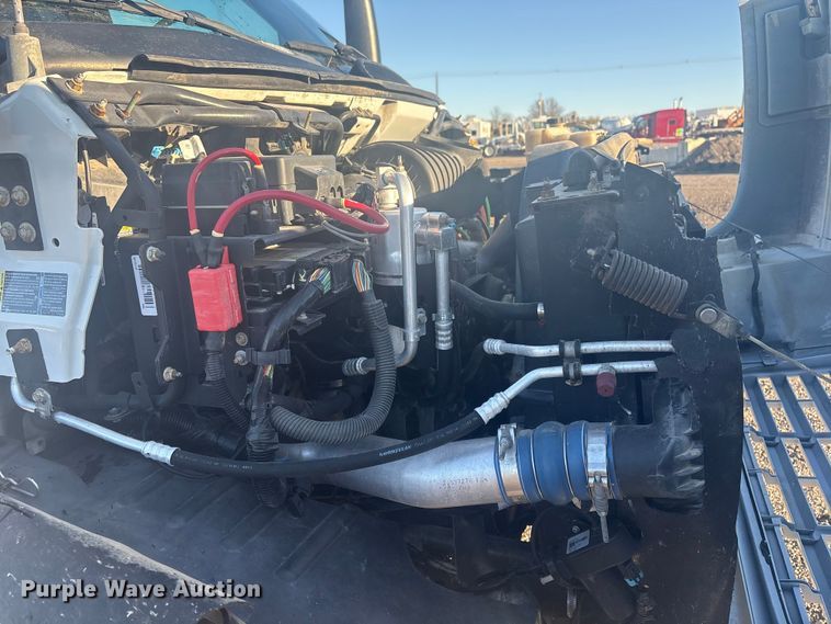 image for item EG8853 2007 Chevrolet C7500 utility / service truck