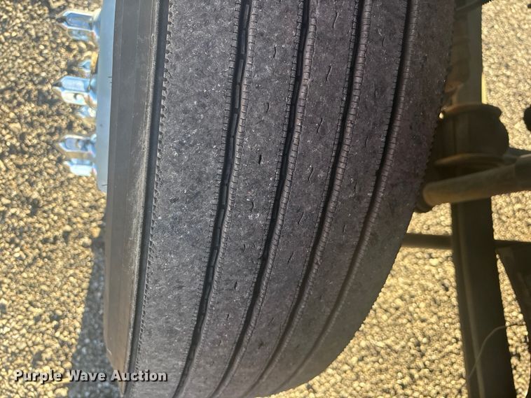 image for item EG8853 2007 Chevrolet C7500 utility / service truck