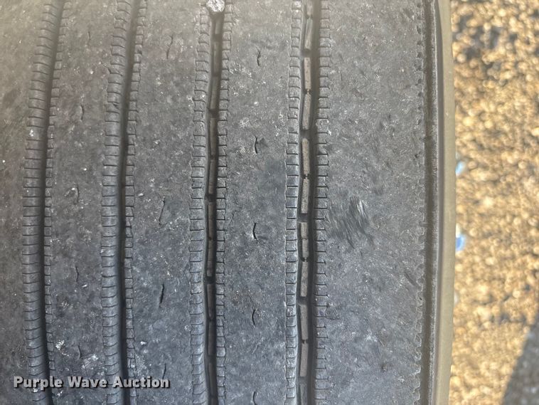 image for item EG8853 2007 Chevrolet C7500 utility / service truck