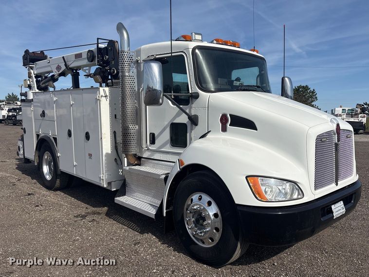 image for item EG8866 2016 Kenworth T3 Series utility / service truck