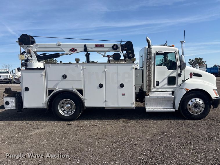 image for item EG8866 2016 Kenworth T3 Series utility / service truck