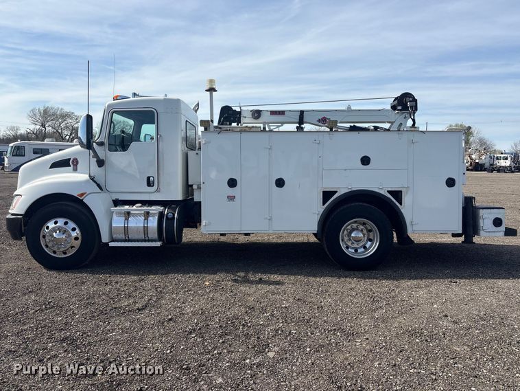 image for item EG8866 2016 Kenworth T3 Series utility / service truck