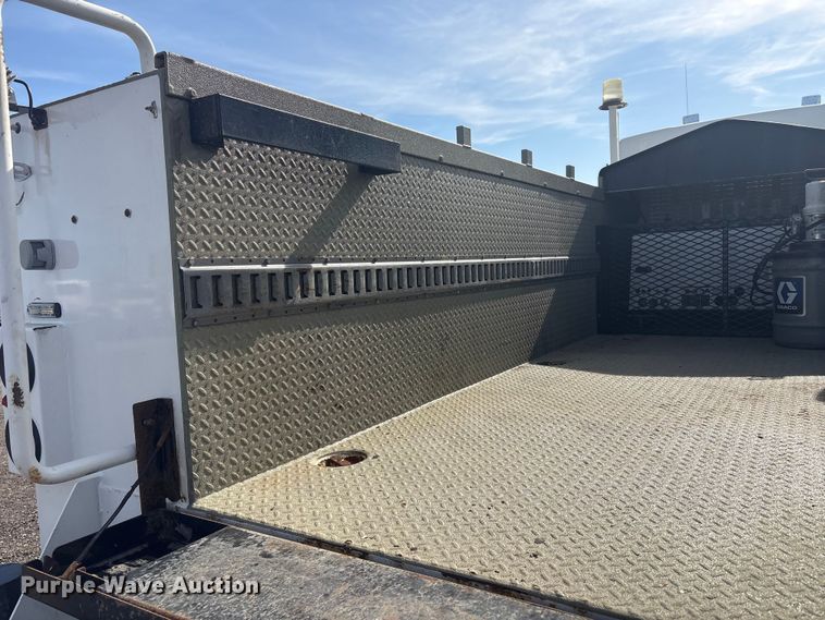 image for item EG8866 2016 Kenworth T3 Series utility / service truck