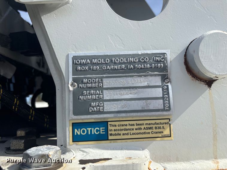 image for item EG8866 2016 Kenworth T3 Series utility / service truck