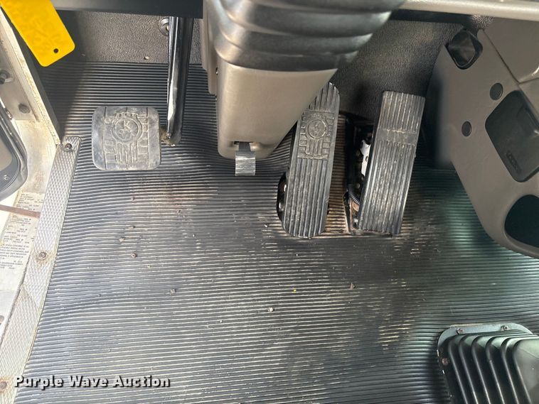 image for item EG8866 2016 Kenworth T3 Series utility / service truck