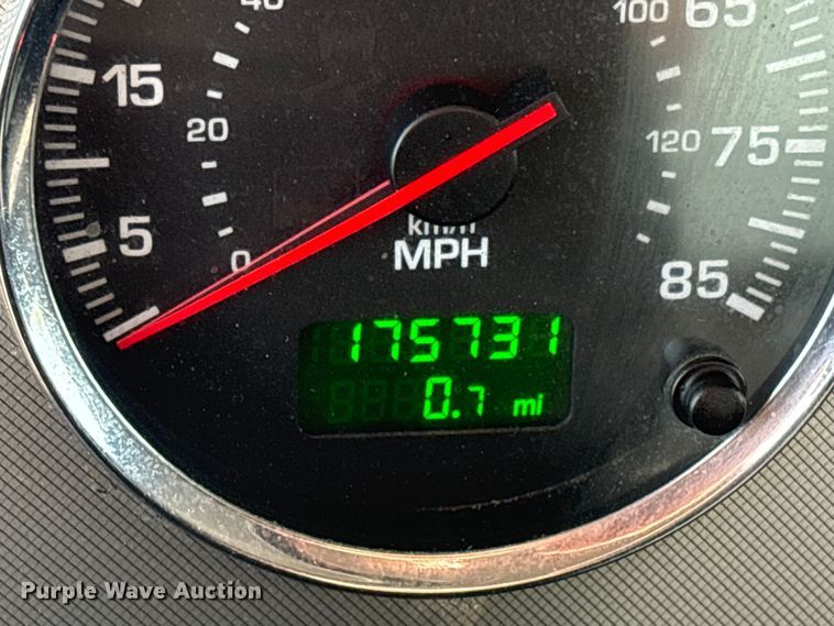 image for item EG8866 2016 Kenworth T3 Series utility / service truck