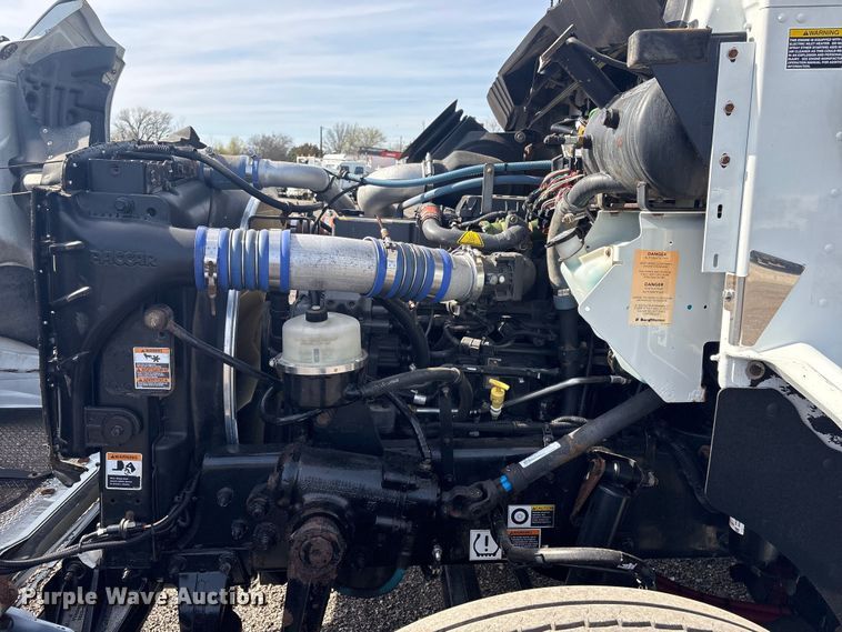 image for item EG8866 2016 Kenworth T3 Series utility / service truck