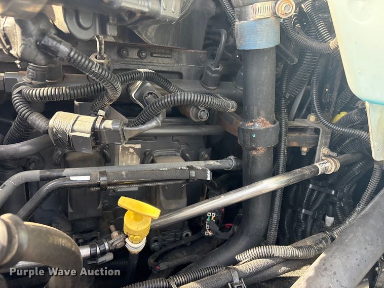 image for item EG8866 2016 Kenworth T3 Series utility / service truck