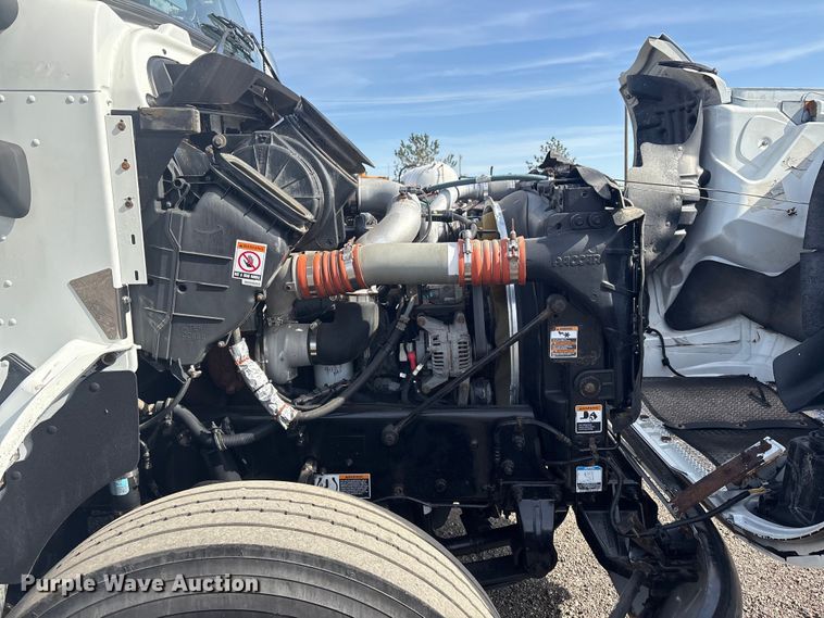 image for item EG8866 2016 Kenworth T3 Series utility / service truck