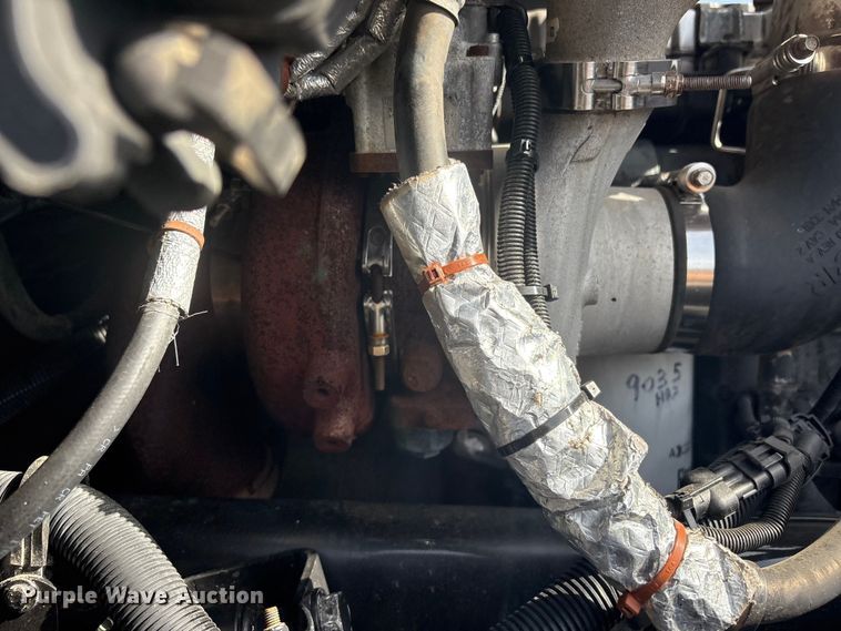 image for item EG8866 2016 Kenworth T3 Series utility / service truck