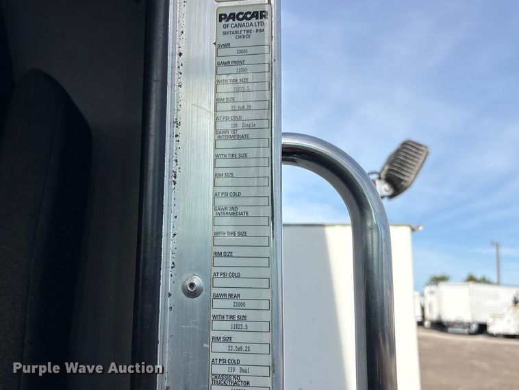 image for item EG8866 2016 Kenworth T3 Series utility / service truck