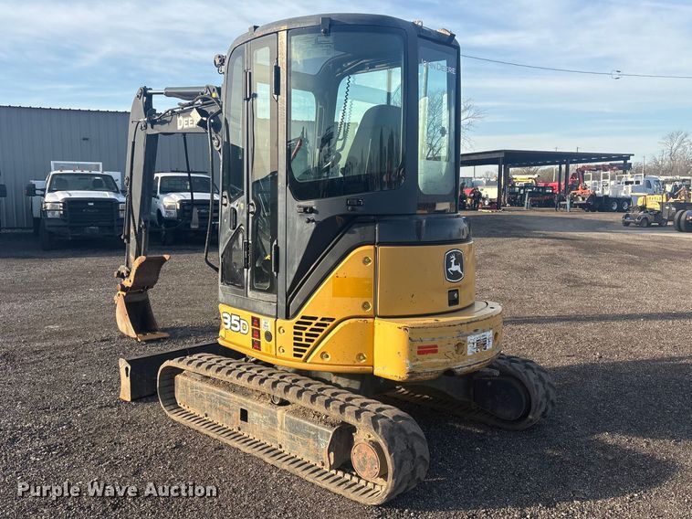 image for item EG8867 2014 John Deere 35D mini excavator