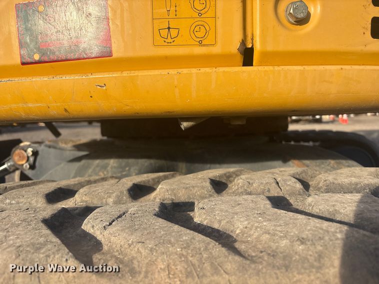 image for item EG8867 2014 John Deere 35D mini excavator