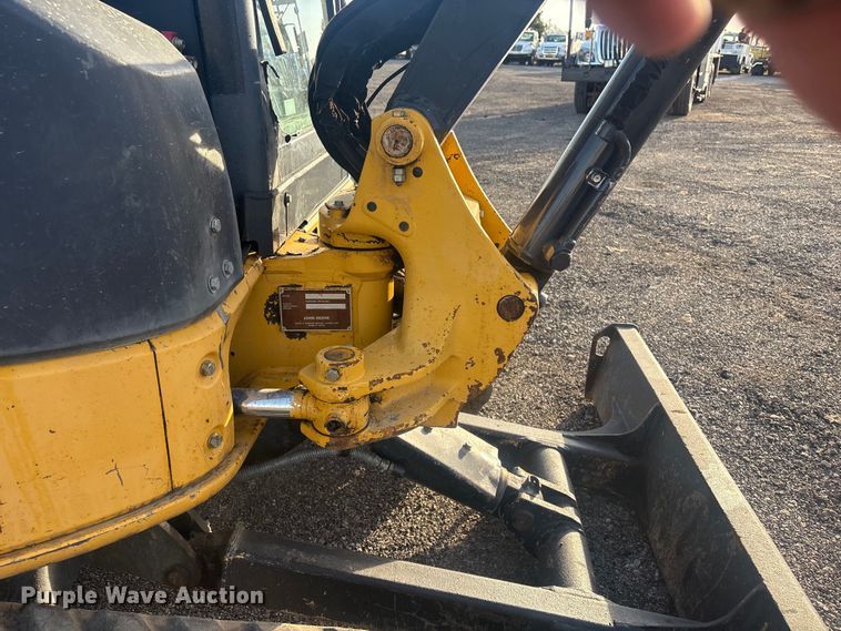 image for item EG8867 2014 John Deere 35D mini excavator