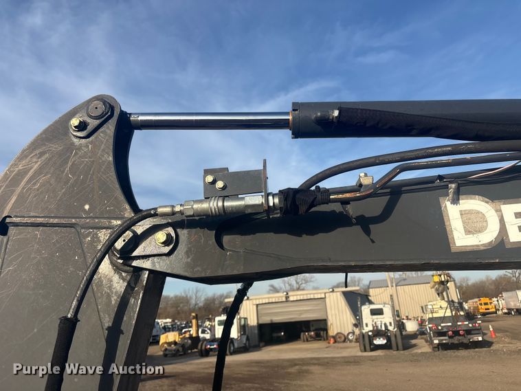 image for item EG8867 2014 John Deere 35D mini excavator