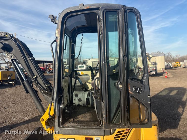 image for item EG8867 2014 John Deere 35D mini excavator