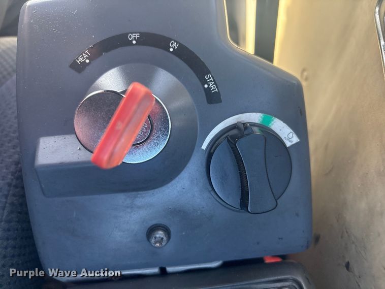 image for item EG8867 2014 John Deere 35D mini excavator