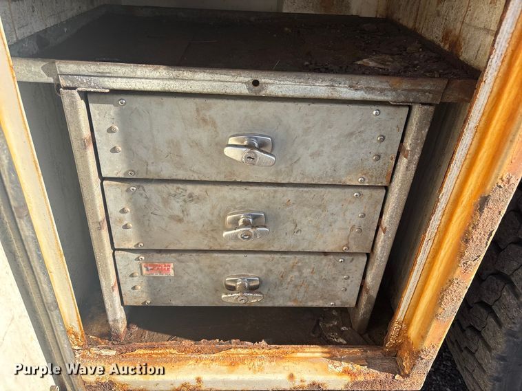 image for item EG8868 2011 International 7500 SBA crane truck