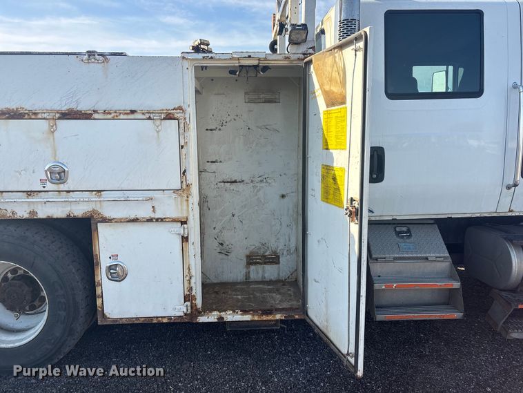 image for item EG8868 2011 International 7500 SBA crane truck