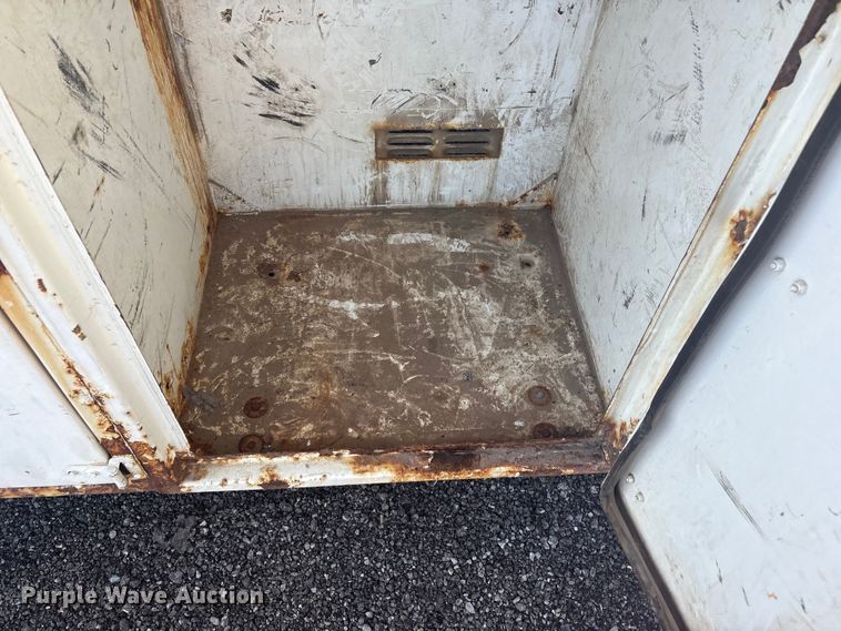 image for item EG8868 2011 International 7500 SBA crane truck