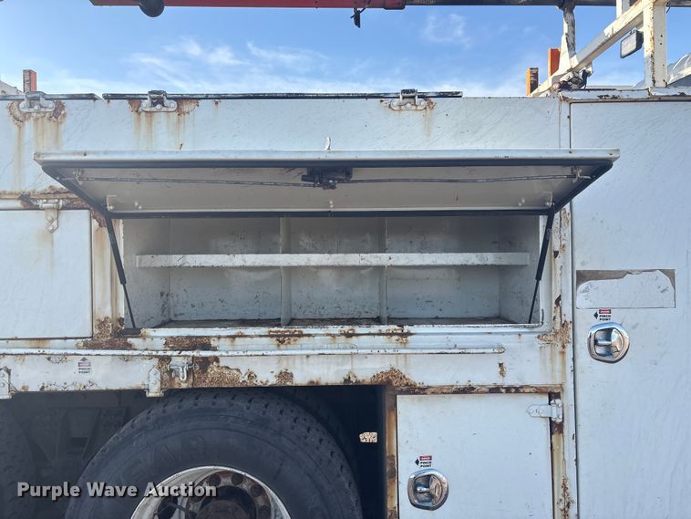 image for item EG8868 2011 International 7500 SBA crane truck