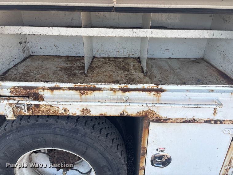 image for item EG8868 2011 International 7500 SBA crane truck