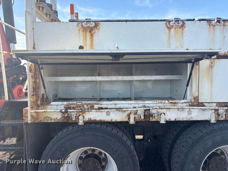 image for item EG8868 2011 International 7500 SBA crane truck