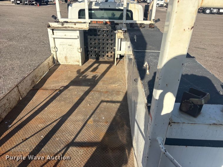 image for item EG8868 2011 International 7500 SBA crane truck