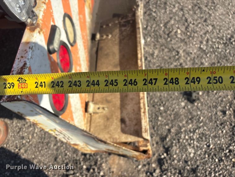 image for item EG8868 2011 International 7500 SBA crane truck