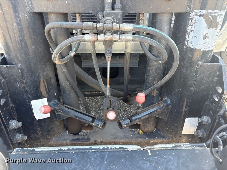 image for item EG8868 2011 International 7500 SBA crane truck