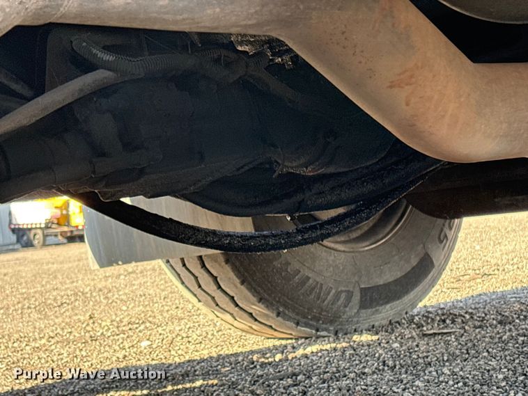 image for item EG8868 2011 International 7500 SBA crane truck