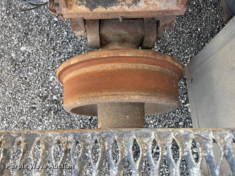 image for item EG8868 2011 International 7500 SBA crane truck