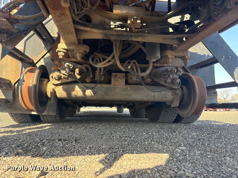 image for item EG8868 2011 International 7500 SBA crane truck