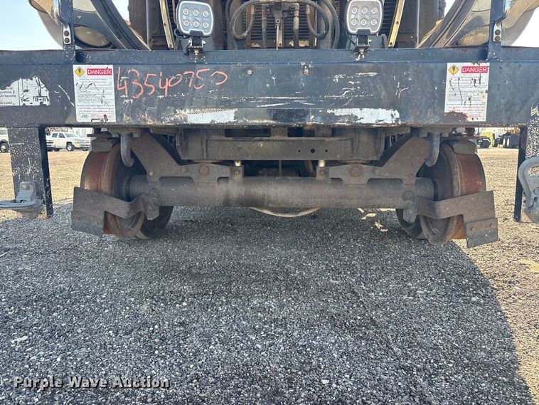 image for item EG8868 2011 International 7500 SBA crane truck