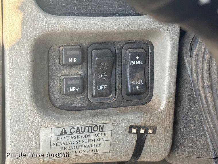 image for item EG8868 2011 International 7500 SBA crane truck