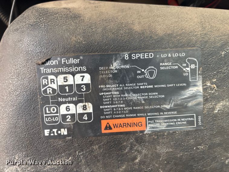 image for item EG8868 2011 International 7500 SBA crane truck