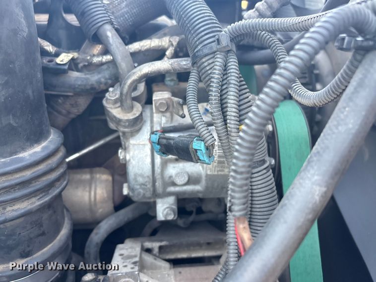 image for item EG8868 2011 International 7500 SBA crane truck