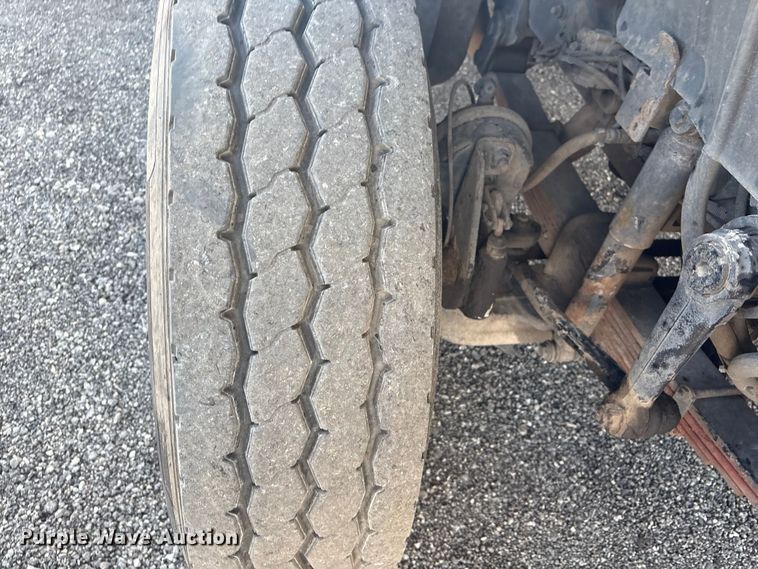 image for item EG8868 2011 International 7500 SBA crane truck