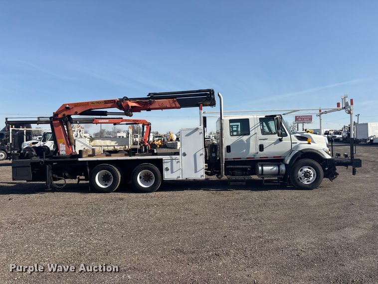 image for item EG8869 2008 International 7500 SBA crane truck