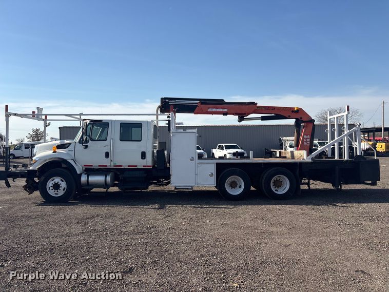 image for item EG8869 2008 International 7500 SBA crane truck
